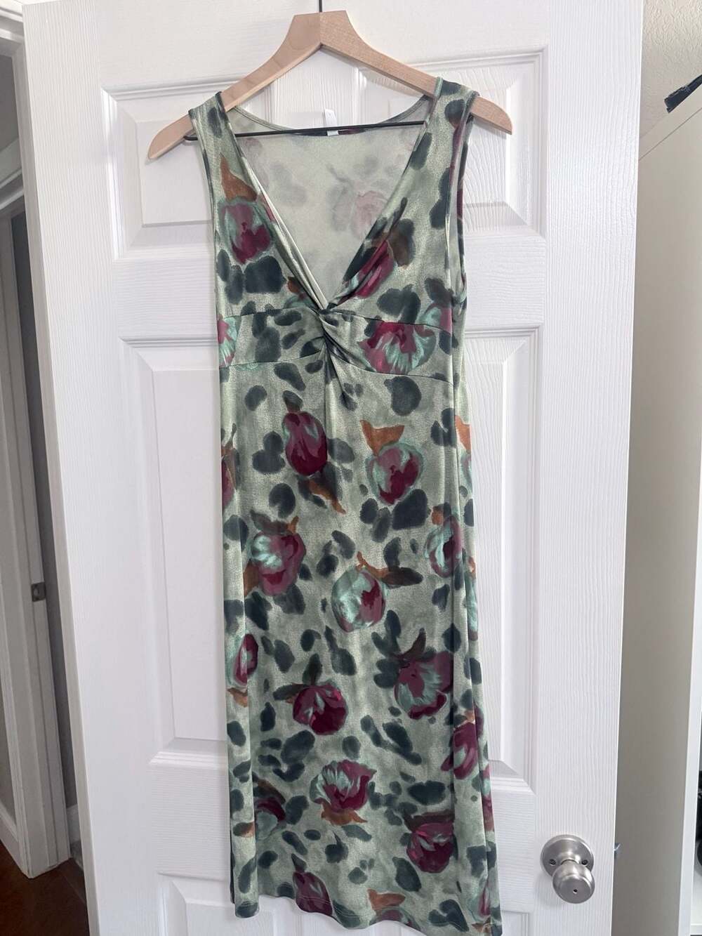 C.C. Outlaw Green Floral Twist Front Sleeveless Midi Dress